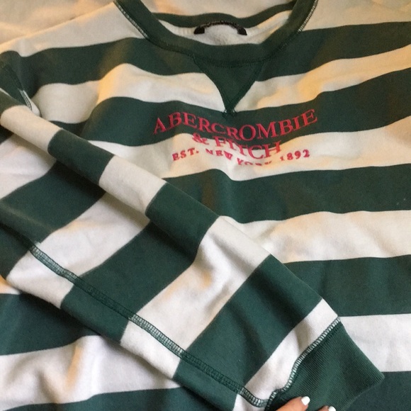 Abercrombie and Fitch crew neck - Picture 2 of 4